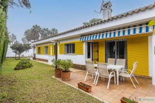 Chalet à Jacinto benavente 6. Espartinaschalet