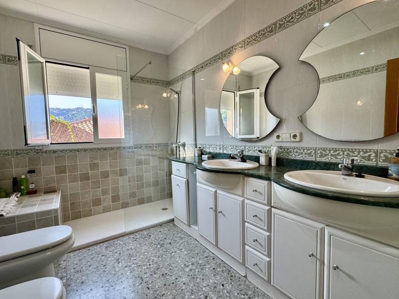 Foto c4363d9a-b77a-4869-bdc3-2a4903b8e305. Haus mit heizung parking pool in Calella