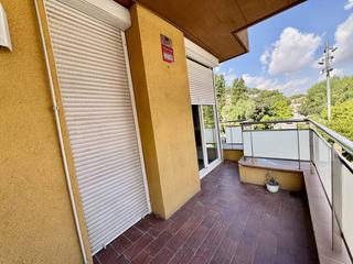 Appartement  Mare de déu de montserrat. 100m2 con 4 habitaciones en pleno centro de montornes