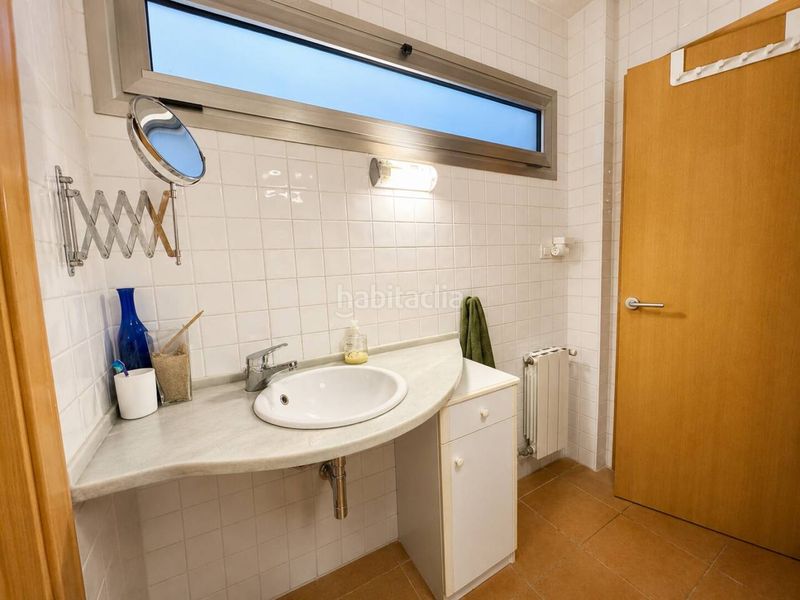 Foto 7d254bc5-2f8d-4a09-ac24-2dd5091d1178. Casa amb calefacció aparcament a Roca del Vallès (La)