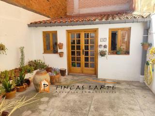 Maison à Martorell. Casa en venta en martorell