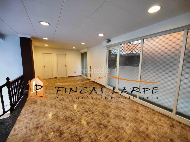 Foto dbbb9f14-4ce0-45c2-bb0d-1259f51f658b. Location local commercial dans Martorell