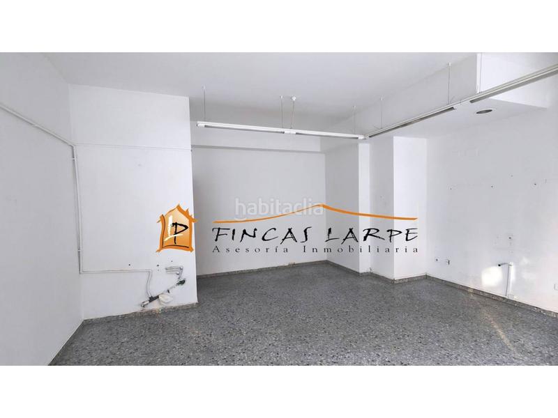 Foto bf5579e6-ee19-4228-8c11-d5734575877f. Alquiler local comercial  en Martorell