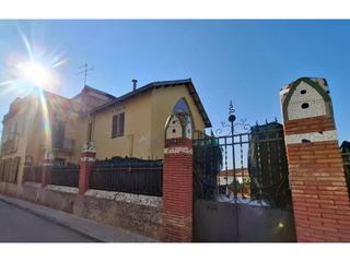 Masia  Sant lluis. Gran chalet en venta en gelida centro