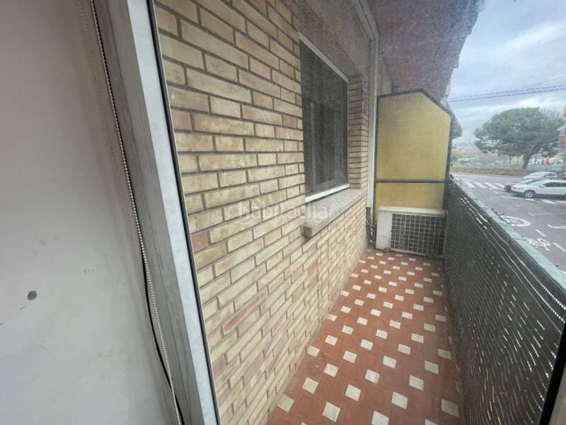 Foto fa56c752-6286-4b0b-9861-abd67677768f. Pis amb calefacció a Vinyets-Molí Vell Sant Boi de Llobregat