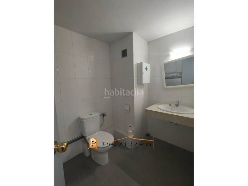 Foto 0a4e4980-535a-4458-9323-cd3238fa4ba8. Lloguer local comercial a Martorell