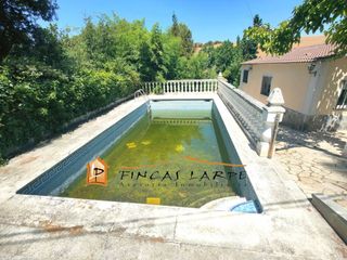 Casa  Pasaje la rosaleda. Casa a reformar con piscina en piera can canals