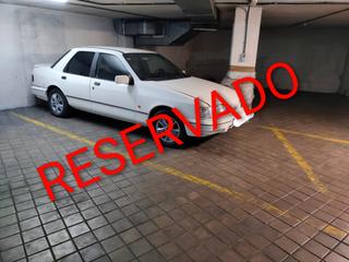 Parking voiture à Calle Cisneros