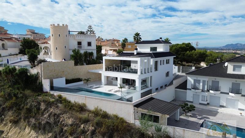 Foto 1fe34b26-4270-48b5-9018-ce4afc7f6ddb. Xalet amb calefacció aparcament piscina a Rojales