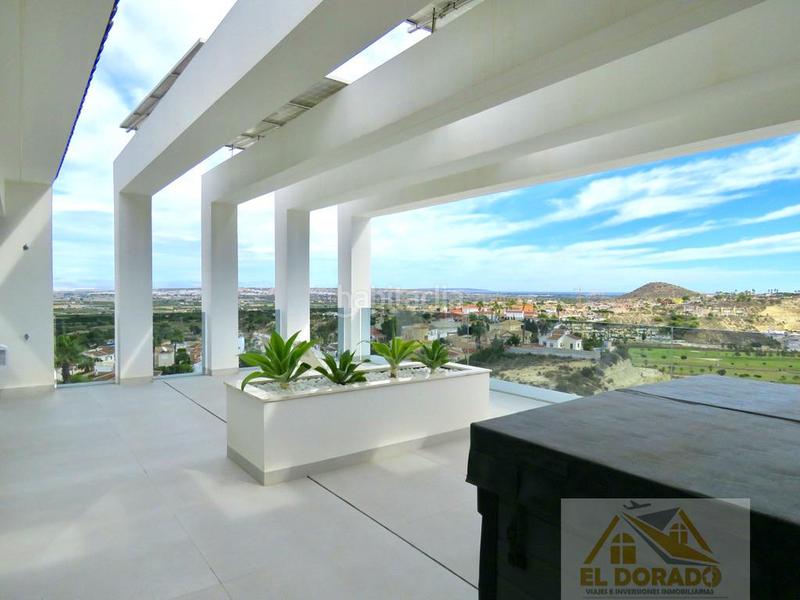 Foto 36eff929-d21a-4968-948d-a5a771e51c6e. Xalet amb calefacció aparcament piscina a Rojales