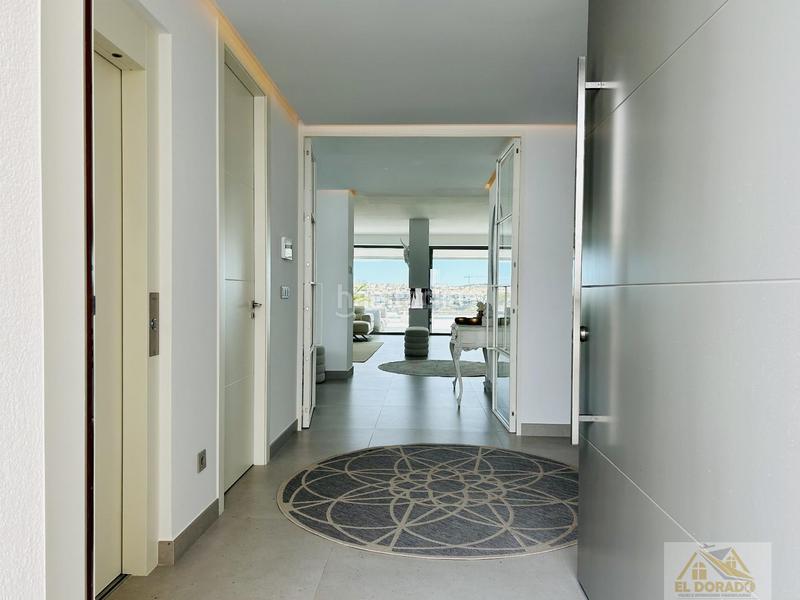 Foto 9541d572-aed2-4192-b3cd-6408c41504fc. Xalet amb calefacció aparcament piscina a Rojales