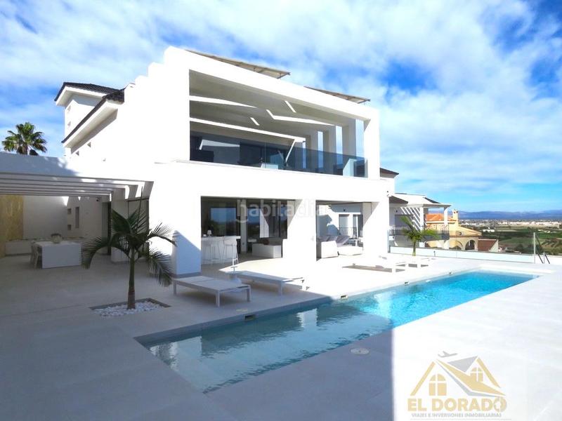 Foto b418c21d-517d-4c25-89c2-e7b7f4711c1d. Xalet amb calefacció aparcament piscina a Rojales