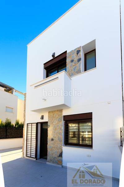 Foto bc5783a7-b5aa-49f6-9257-e914d4622894. Chalet avec chauffage parking piscine dans Pilar de la Horadada ciudad Pilar de la Horadada