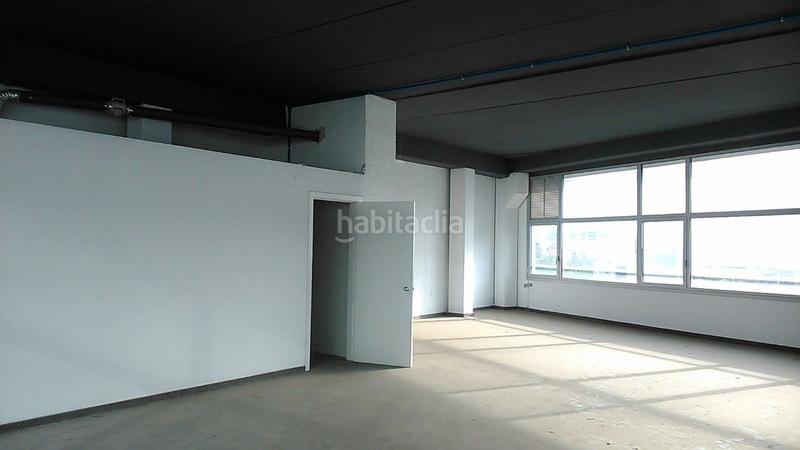 Foto bd9e6cec-295e-4e3b-9ec3-ad3a75be26c1. Fabrikhalle in Pomar Badalona