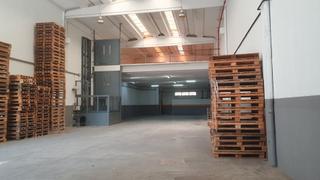 Miete Fabrikhalle in Avinguda de la cerdanya 47. Nave industrial en badalona