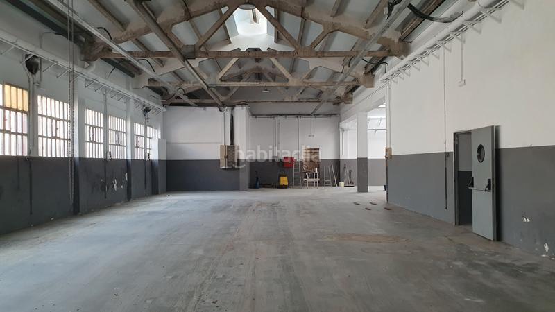 Foto 881cece9-bce8-478b-ad55-3f34d001355e. Affitto capannone industriale in carrer de watt 14 in Barberà del Vallès