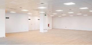 Affitto Capannone industriale in Carrer de femades 88. Nave industrial en hospitalet de llobregat