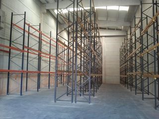 Rent Industrial building in Carrer joan torruella i urpina 8. Nave industrial en cervelló