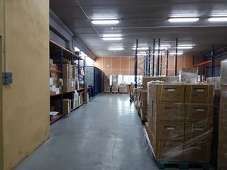 Lloguer Nau industrial  Plaça del vapor 2. Nave industrial en badalona