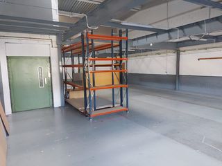 Miete Fabrikhalle in Carrer d'alemanya 32. Nave industrial en badalona