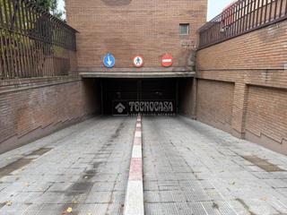 Parking voiture à Estrella. Boxplaza de garaje en venta en madrid