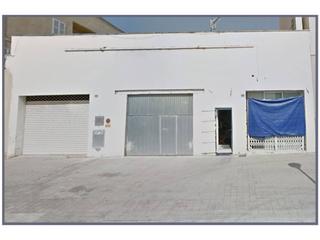 Terreny residencial a Jaume i sn. Nave comercial en venta en inca