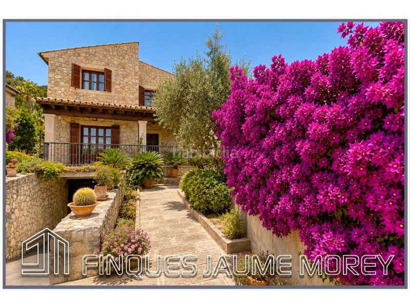 Foto 53fe9681-2222-4d7c-8d61-eb4b56abdfa7. Chalet in calle santa llúcia 1 in Mancor de la Vall