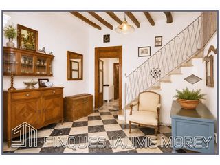 Haus in Calle major 1. Casa unifamiliar de pueblo en sineu