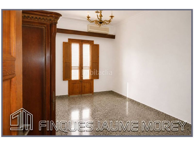 Foto 0d9cdd31-ef47-4fd2-8496-aef98a88ec19. Casa en calle costa i llobera 1 edificio en venta en Inca