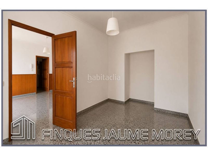 Foto 1295c2af-5e11-4792-8c2b-e3adf43680f4. Casa en calle costa i llobera 1 edificio en venta en Inca