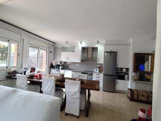 Appartement à Montgat. Planta baja con precioso jardin