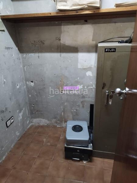 Foto 999f898d-af86-4893-b151-8cdf88001c56. Alquiler local comercial excepcional ubicacion en Badalona