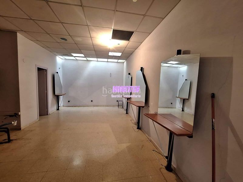 Foto cca25c96-3eb0-4e25-8f86-a861c1a091d9. Local comercial a Centre Badalona