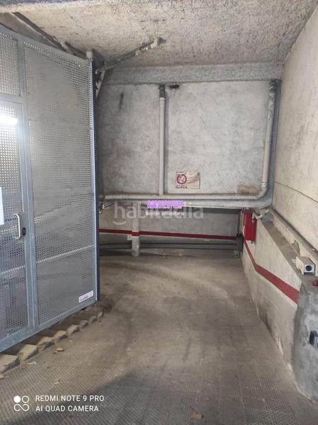 Foto f04e4ddd-c89e-42b4-a790-22ef35f7cae8. Location parking voiture dans Centre Badalona
