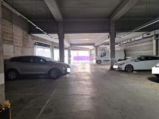 Miete Autoparkplatz in Montigalà. Parquing para furgoneta en montigala