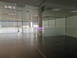 Lloguer Oficina  Avenida vents. Oficina en alquiler