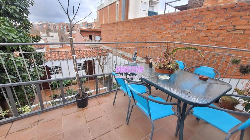 Foto 3a845a06-3ae9-4f27-be7e-fb91490ffca7. Casa adosada con gran jardin ! en Sant Crist Badalona