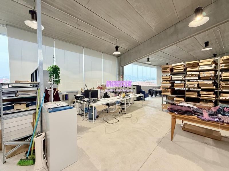 Foto 1a1c5b13-f903-4c6d-9779-18c4be87b6d3. Fabrikhalle in Pomar Badalona