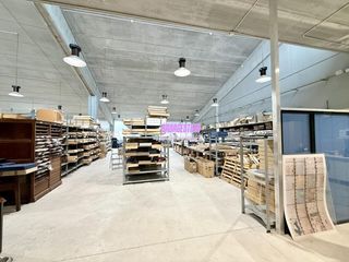 Nau industrial  Plaça del vapor. Nave en poligono guixeres badalona