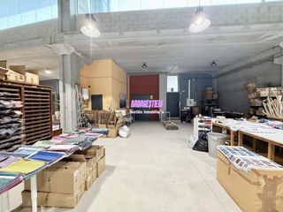Bâtiment à usage industriel  Plaça del vapor. Nave en poligono guixeres badalona