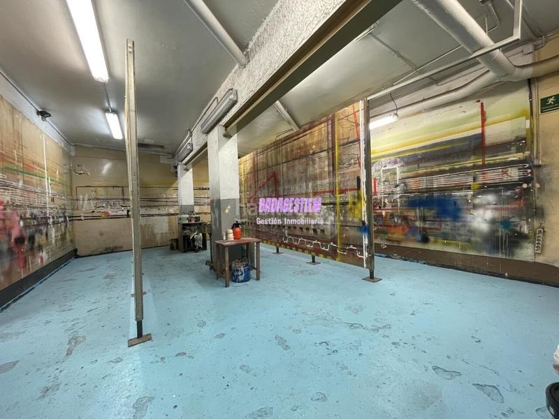 Foto eb9d8d42-7cf1-47c0-8203-1c925ce4e5e0. Local commercial dans El Raval Santa Coloma de Gramenet