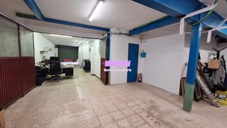 Lloguer Local Comercial a Progrés - Pep Ventura. Local con entrada para vehiculo