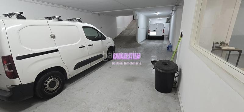 Foto 3c96d1fa-b9f1-4466-9611-0f8af310f39e. Local comercial con aparcamiento para vehiculo en Badalona