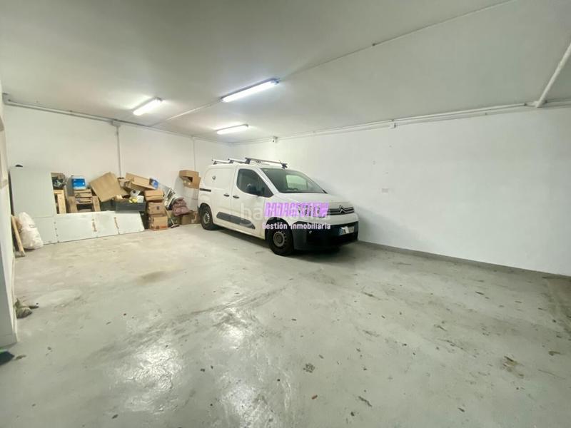 Foto 85cdd6b5-3042-49bd-947c-a02aa7d20b52. Local comercial con aparcamiento para vehiculo en Badalona