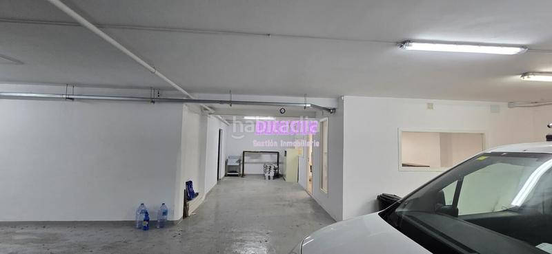Foto c0459287-8f1c-4e62-a0b9-af75158eb045. Local comercial con aparcamiento para vehiculo en Badalona