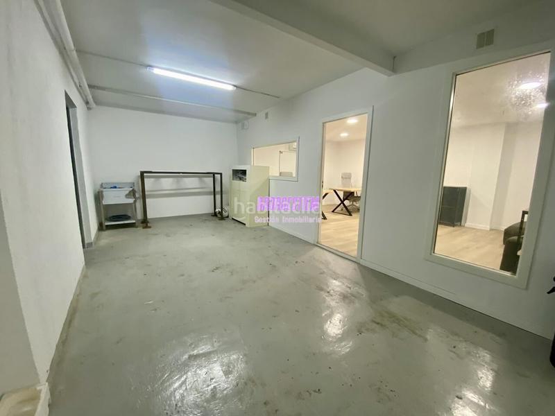Foto d21ba0b1-7f59-46e0-b60e-0c807d47c950. Local comercial con aparcamiento para vehiculo en Badalona