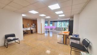 Lloguer Oficina  Carrer dels arbres. Centro de badalona