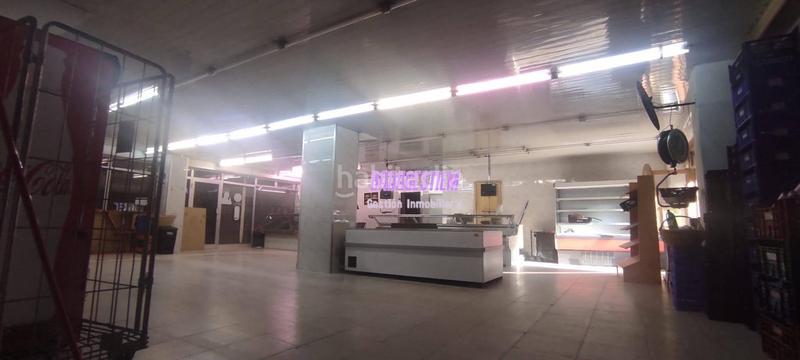 Foto 05166bb5-269a-43be-897d-7078c443234e. Alquiler local comercial junto al metro de Gorg en Badalona