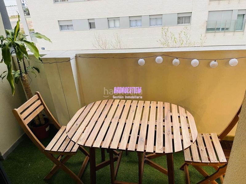 Foto f0397622-00d6-4051-9d76-5fd2bf0ed148. Rent flat with heating parking pool in Port Badalona