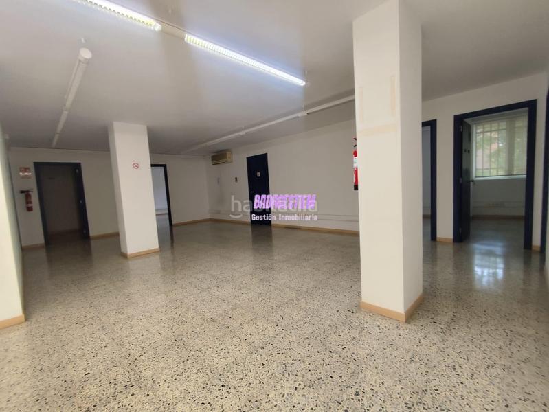 Foto 3b04d79d-16af-4a44-928d-df48e7b39450. Local comercial oportunidad única en el centro en Badalona